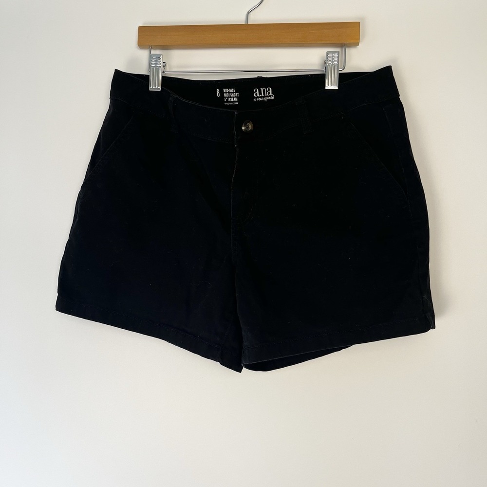 Ana Women's Shorts Mid Rise Midi Shorts Preppy Goth Mom Core Size 8